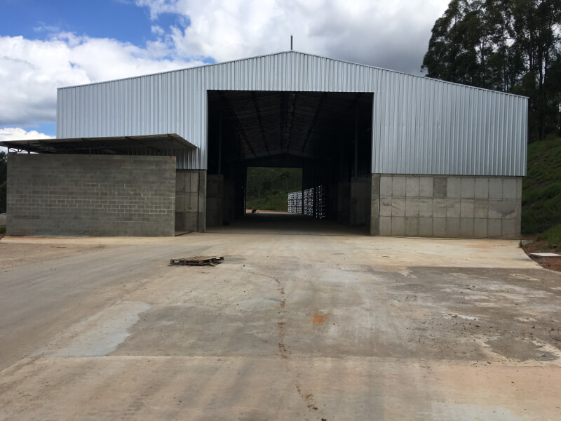 Baias de matéria-prima 3 - Poços de Caldas(MG) - 2017