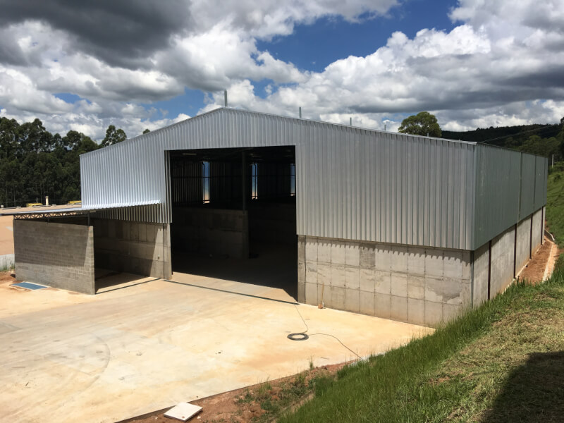 Baias de matéria-prima 1 - Poços de Caldas(MG) - 2017