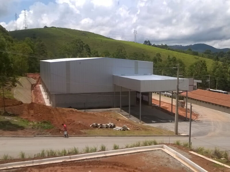 Baias de matéria-prima 2 - Poços de Caldas(MG) - 2017