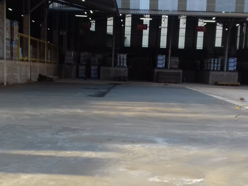 Piso de concreto no pátio - Poços de Caldas(MG) - 2019